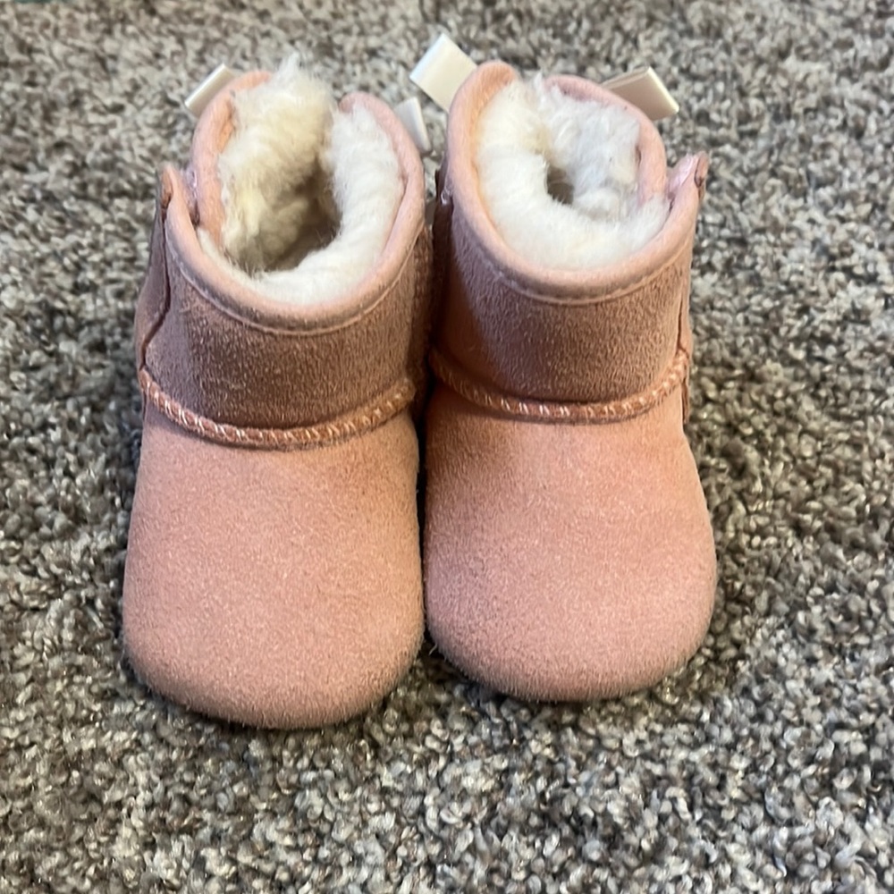 Baby Uggs size 0/1 pink- slightly worn as seen in pictures